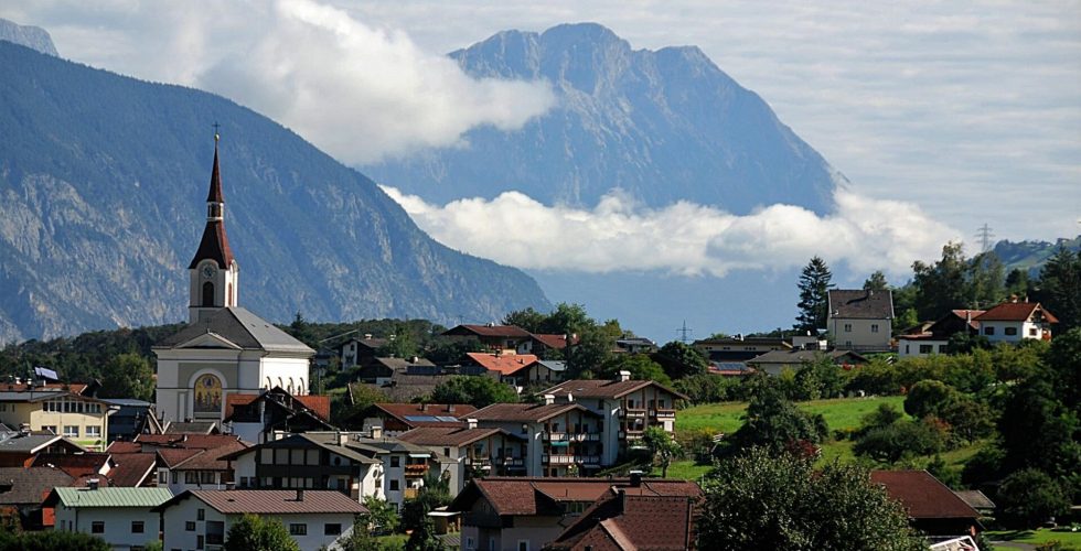 panorama-roppen-village-mountains-161039